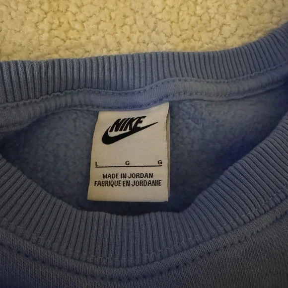 Nike Women's Purple Sweater - Picture 2 of 2